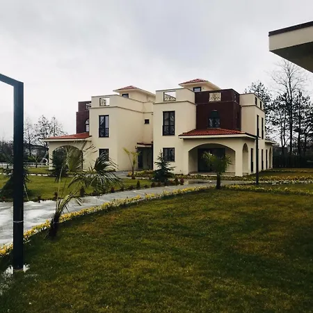 فيلة Natura Gol Evi 11 سبانجا